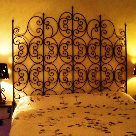 La Maison Aux Volets Bleus Bed & Breakfast Venasque Dış mekan fotoğraf