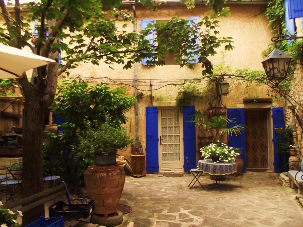 La Maison Aux Volets Bleus Bed & Breakfast Venasque Dış mekan fotoğraf